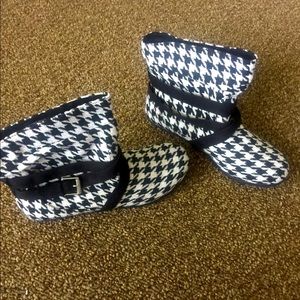 Houndstooth low ankle booty